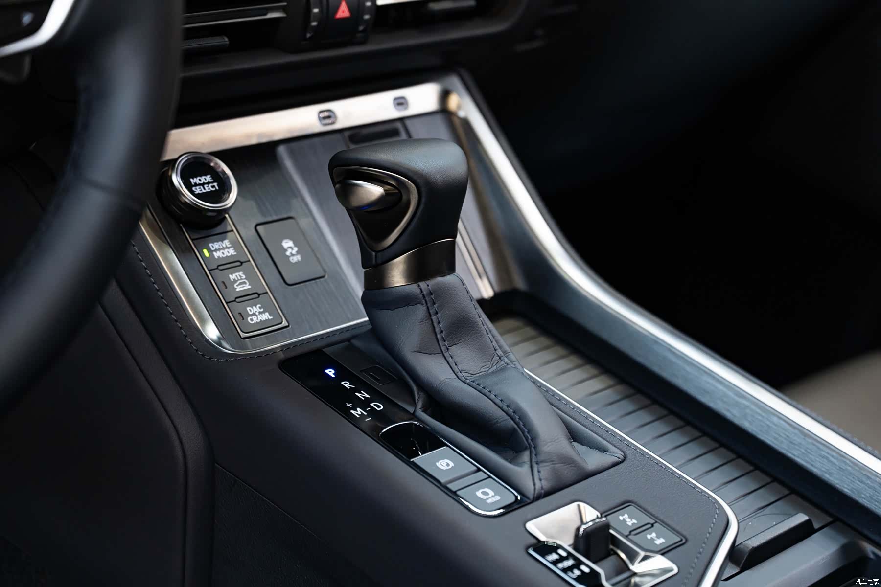 Lexus GX, 2025 15