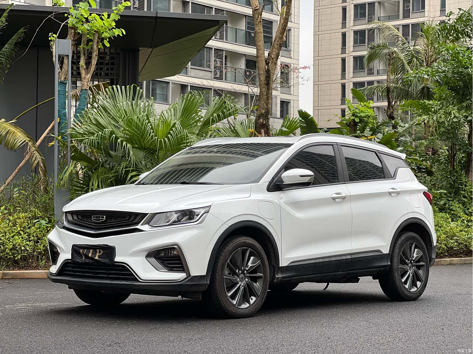 Geely Coolray, 2021 1