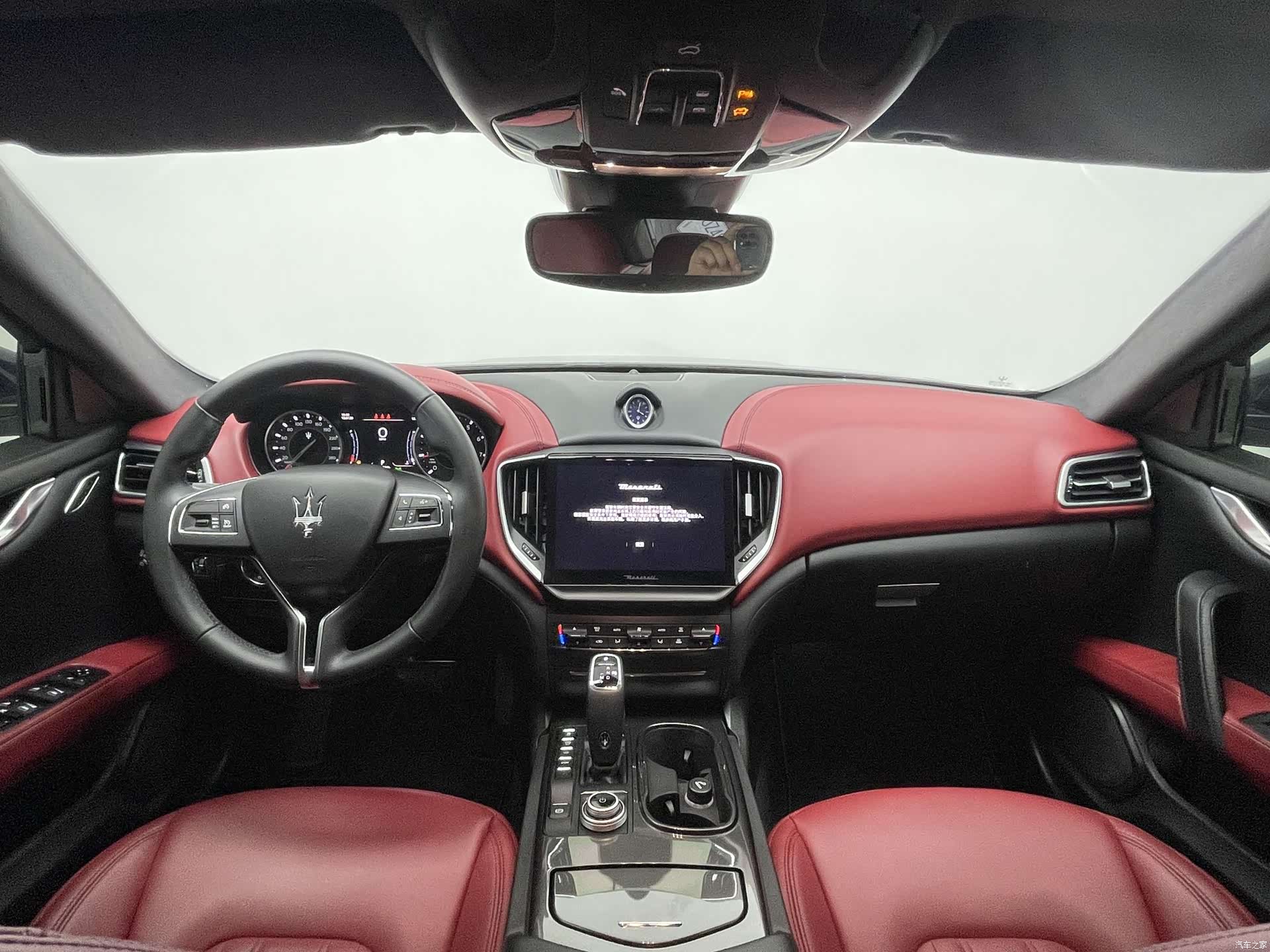 Maserati Ghibli, 2021 11