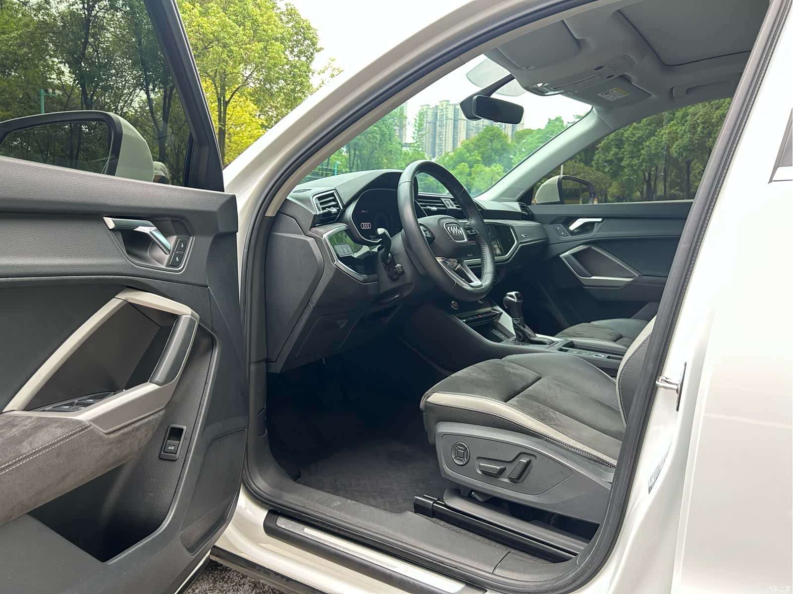 Audi Q3, 2022 все фото