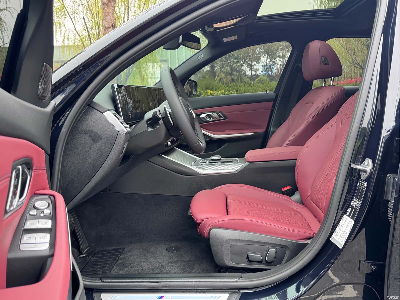 BMW 3 Series, 2025 7