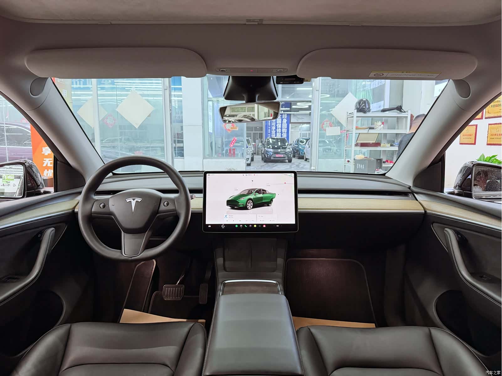 Tesla Model Y, 2023 10