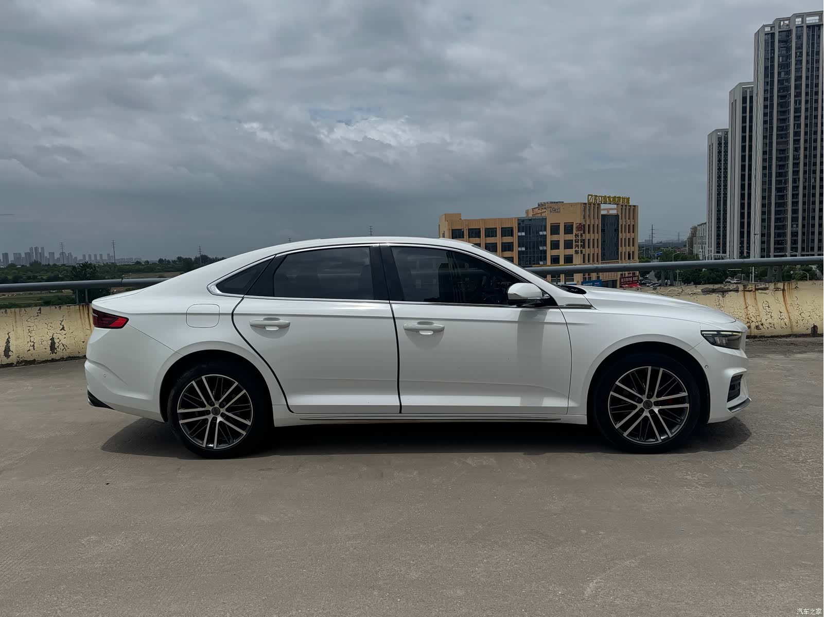 Geely Preface, 2022 13