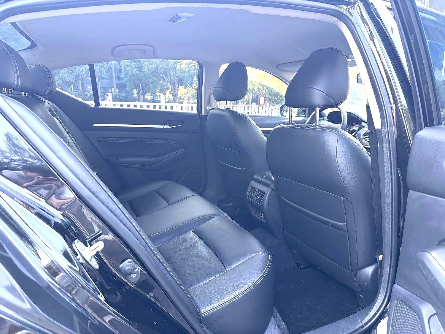 Nissan Teana, 2022 все фото
