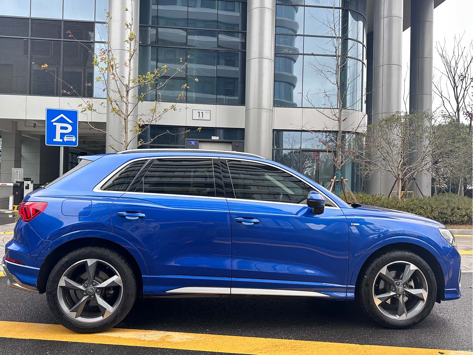 Audi Q3, 2020 9