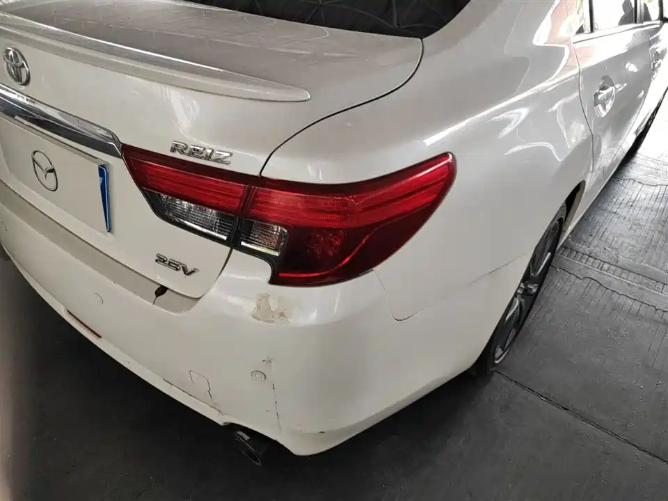 Toyota Reiz Toyota Reiz