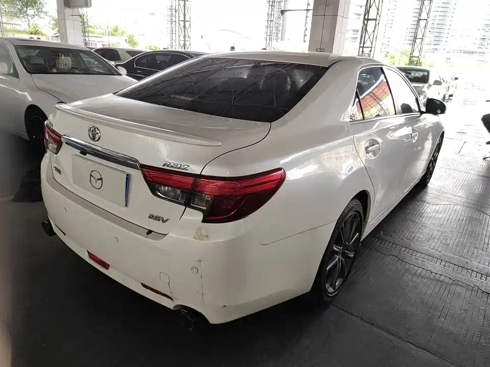 Toyota Reiz Toyota Reiz