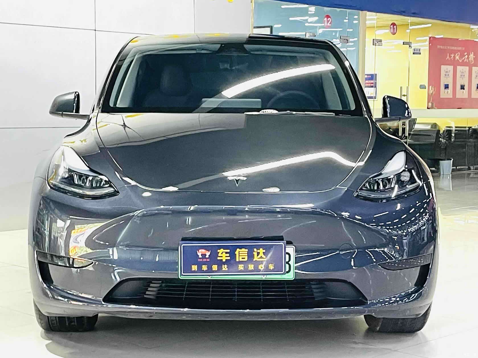 Tesla Model Y, 2025 1