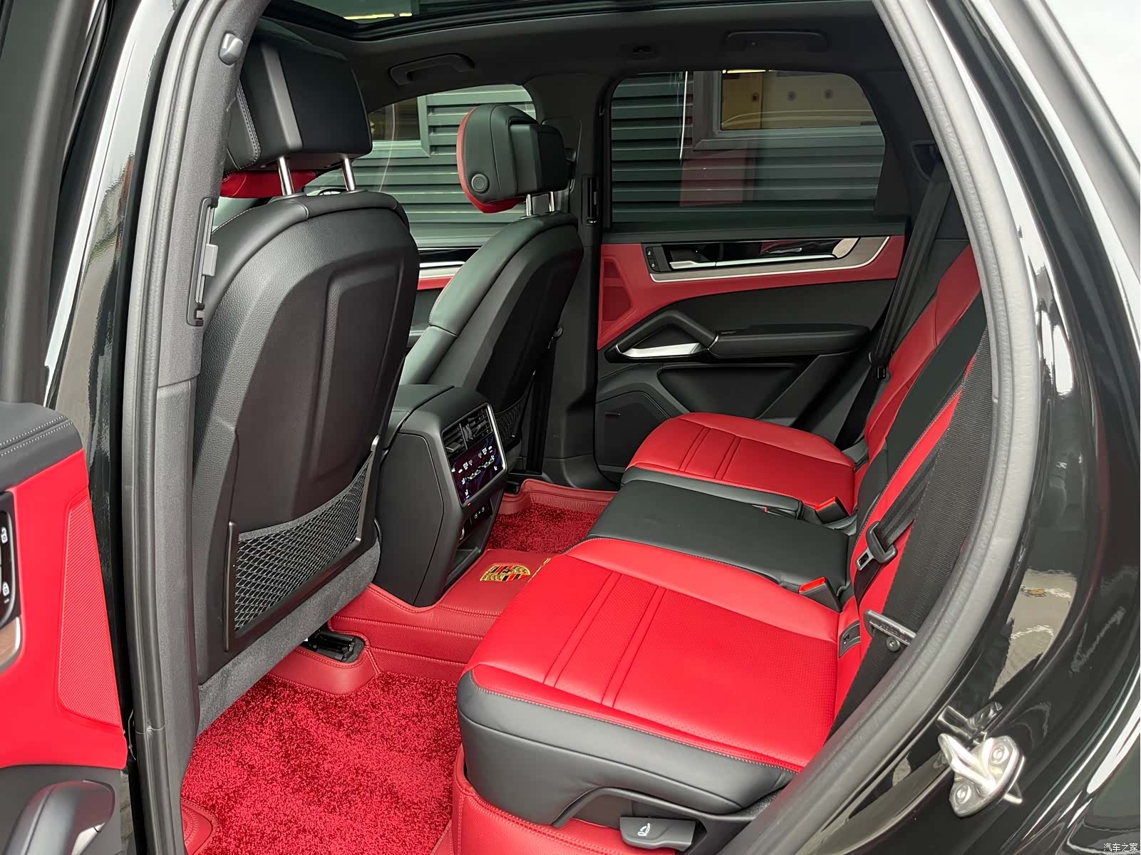 Porsche Cayenne, 2026 6