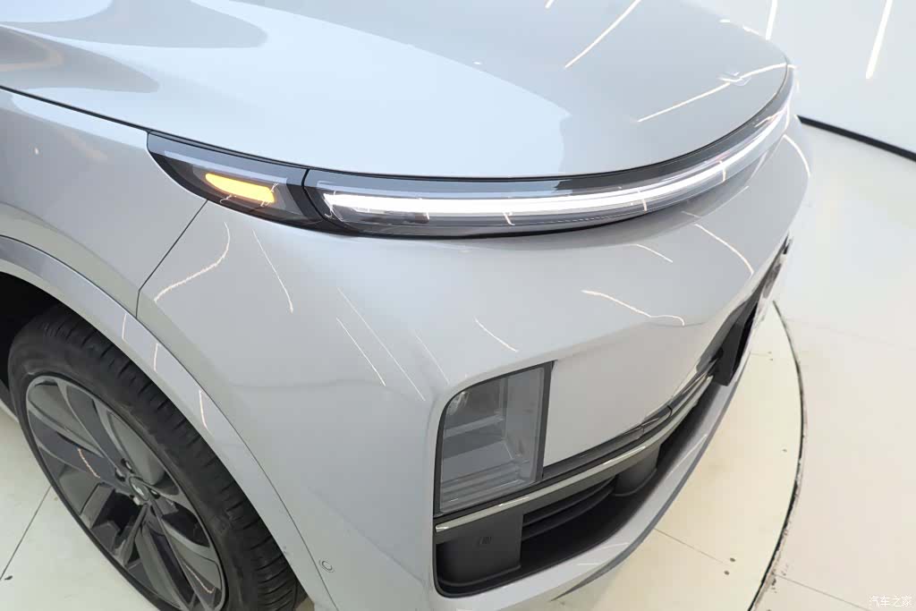 Li Auto L8, 2023 11