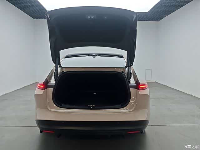 NIO ET5, 2023 12