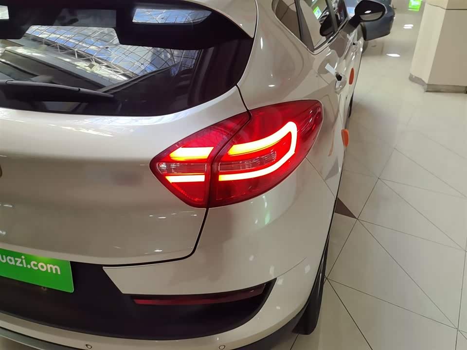 Geely Emgrand GS