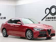 Giulia����Ҷ 2018�� 2.0T 200HP ������ ̼��ά������