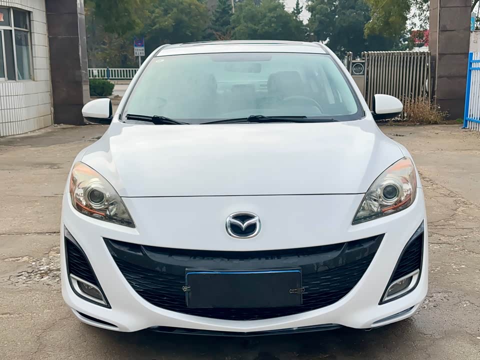 Mazda 3 star Cheng