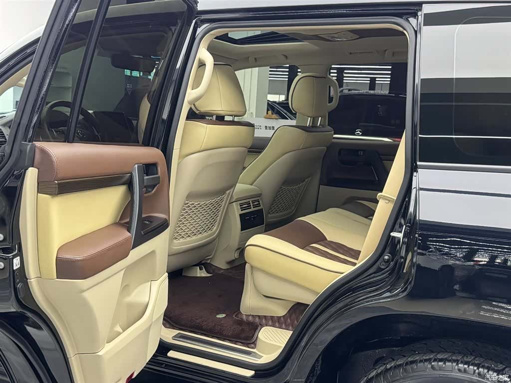 Toyota Land Cruiser, 2020 7