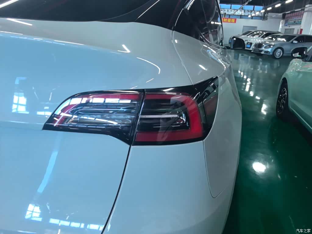 Tesla Model Y, 2023 8