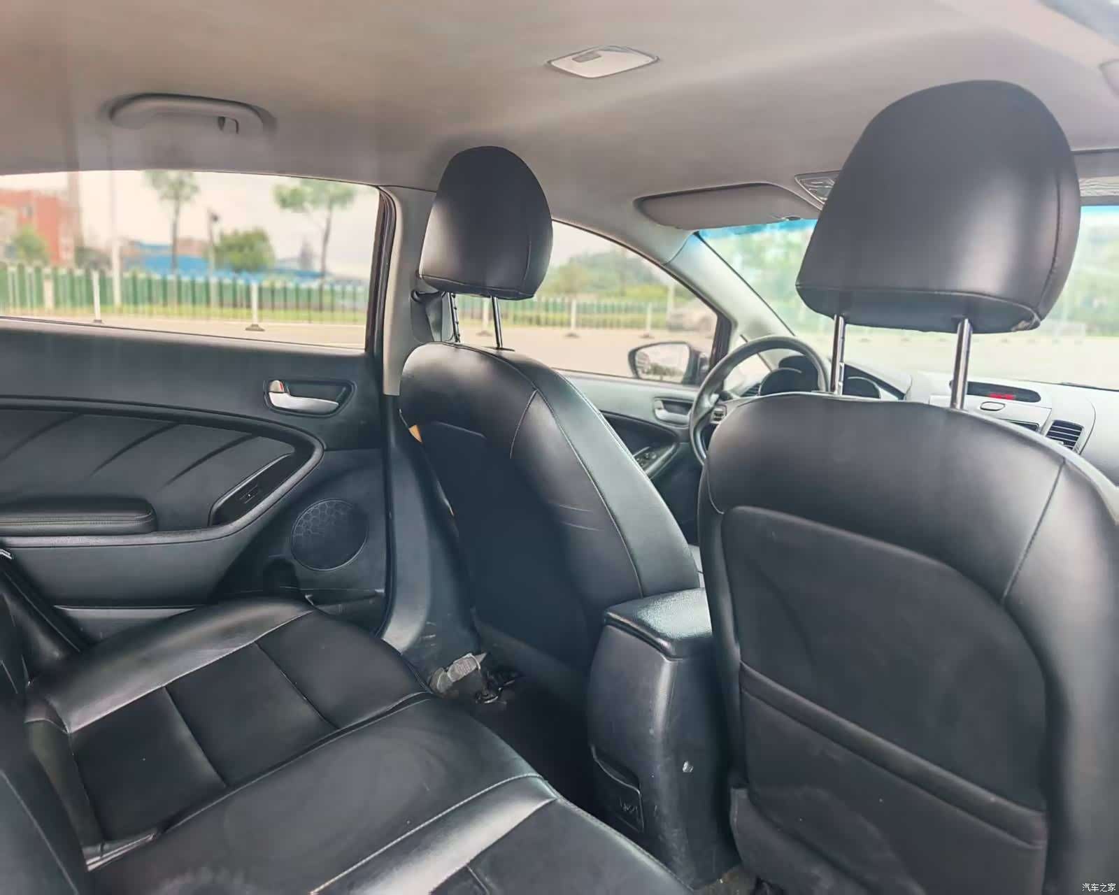 Kia K3, 2015 6