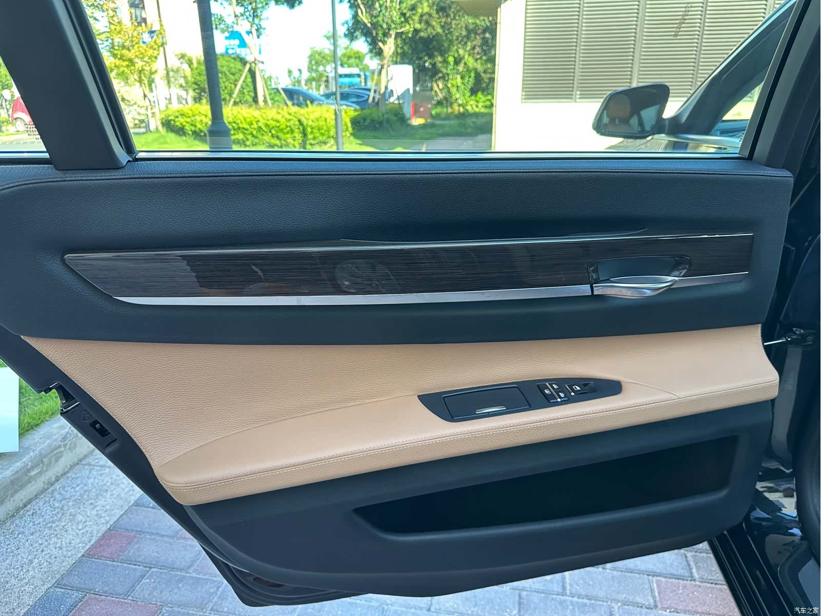 BMW 7 Series, 2012 43