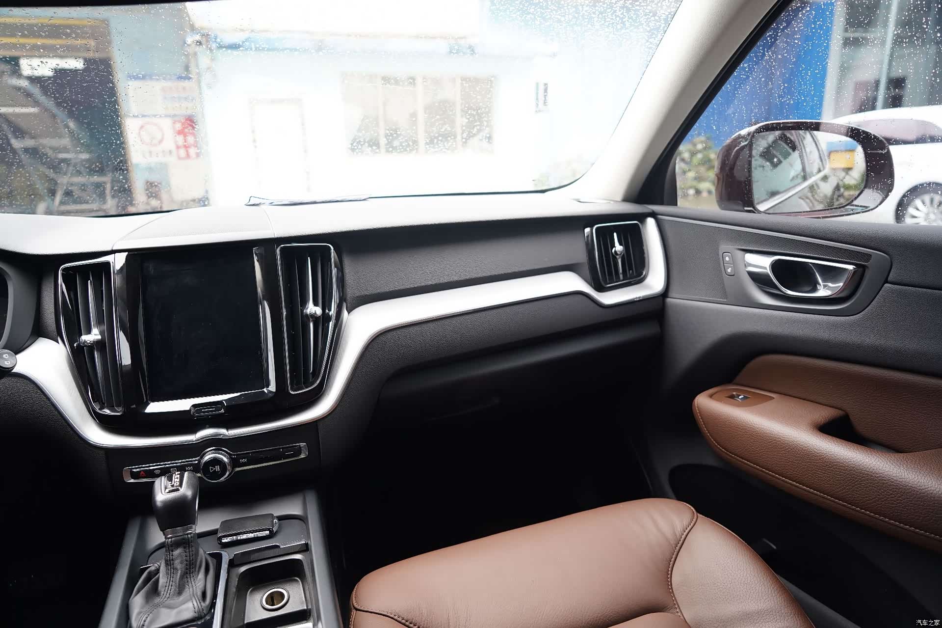 Volvo XC60, 2019 16