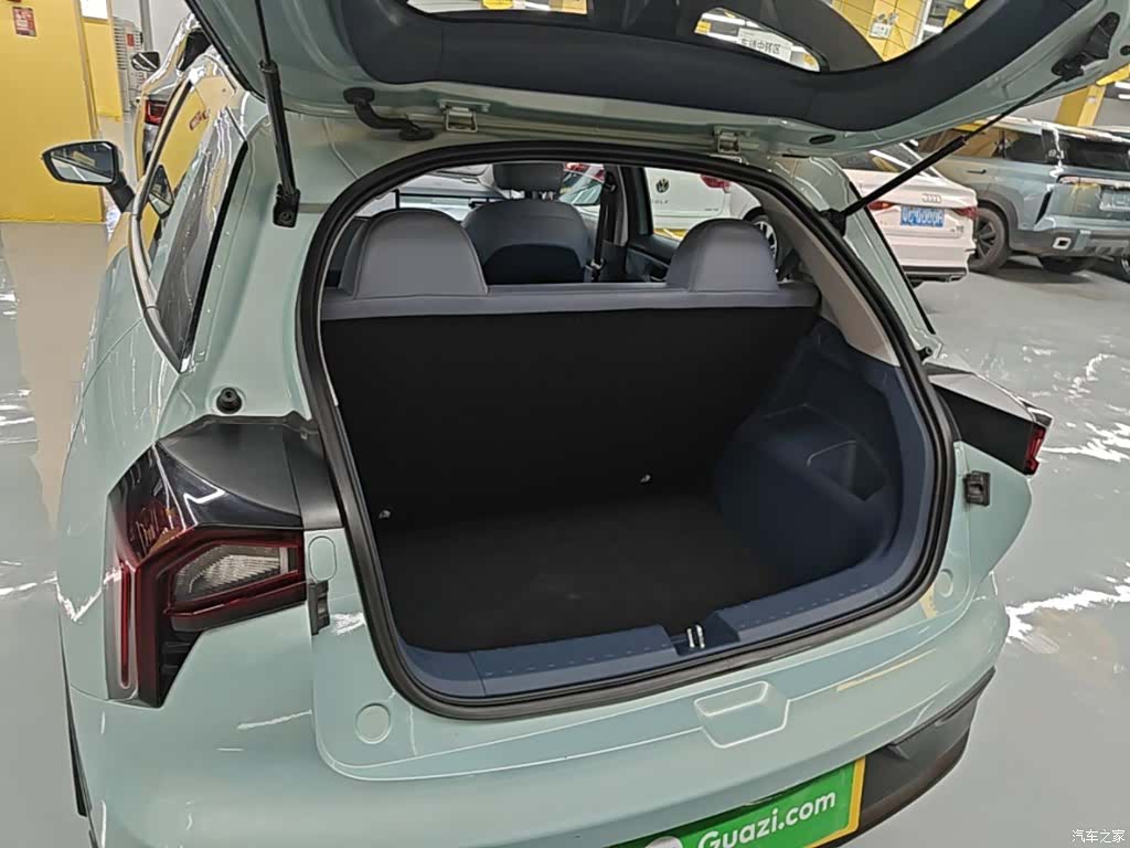 Geely E, 2023 19