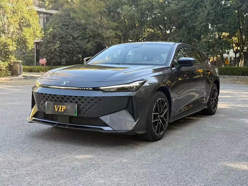 Changan UNI-V Smart iDD