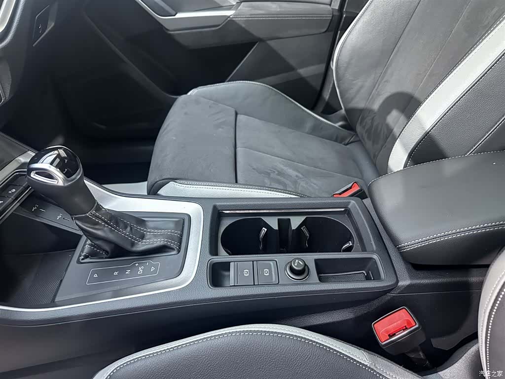 Audi Q3, 2022 23