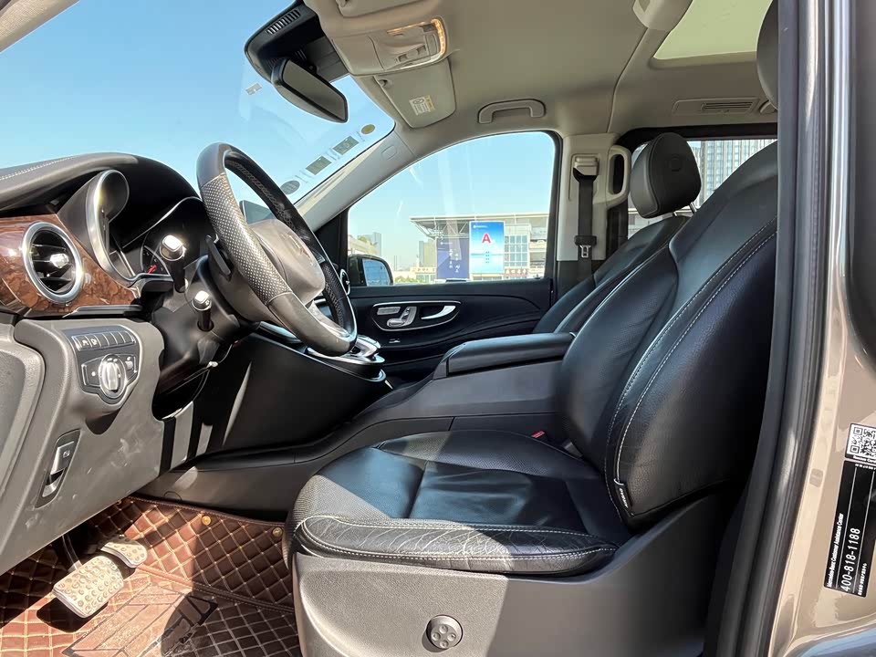 Mercedes-Benz V-class