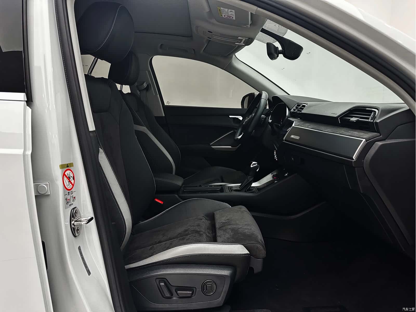 Audi Q3, 2022 20