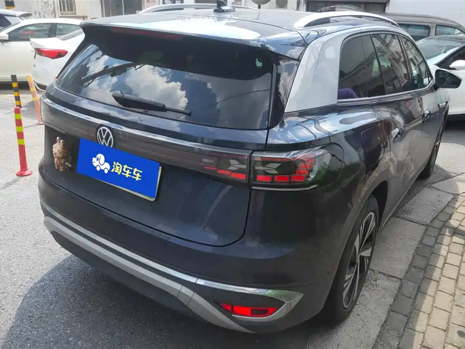 Volkswagen ID.6 CROZZ