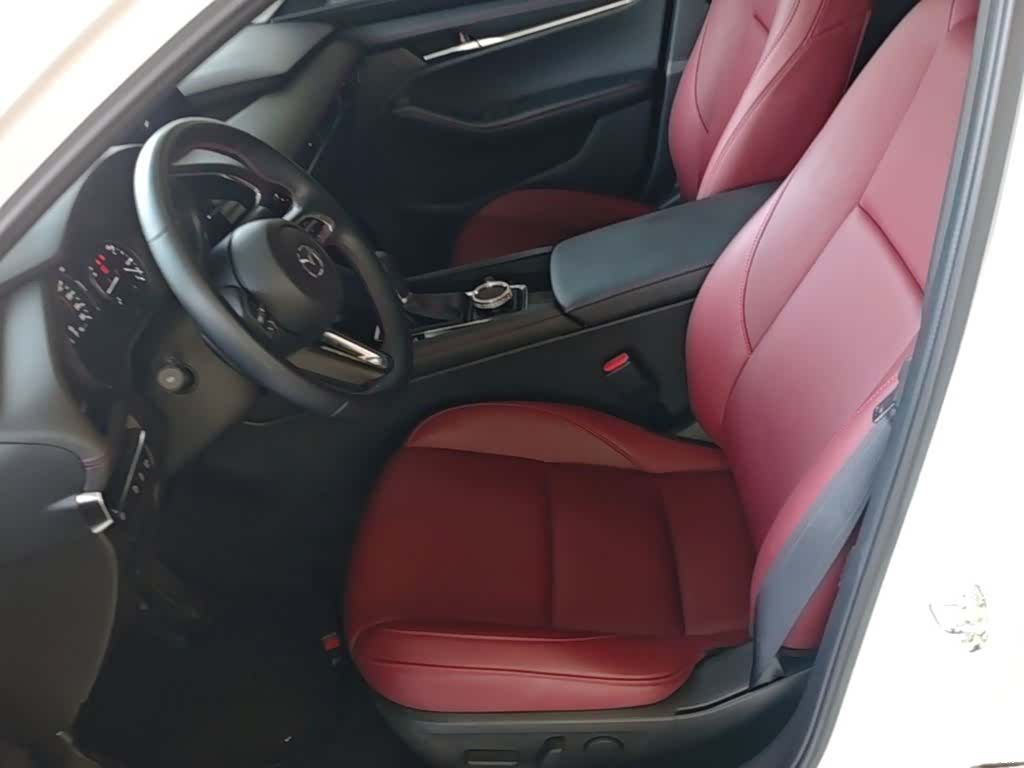 Mazda Mazda3, 2022 15