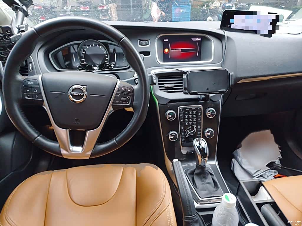 Volvo V40, 2019 13