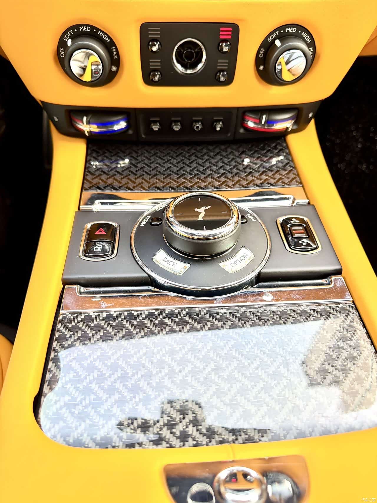 Rolls-Royce Wraith, 2018 9