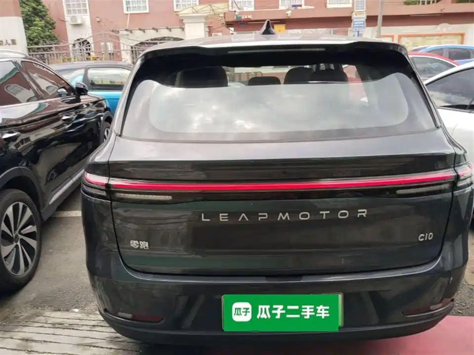 Leapmotor C10