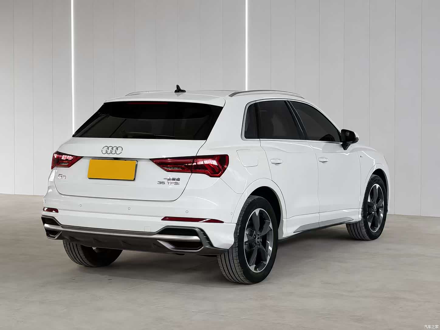 Audi Q3, 2022 4