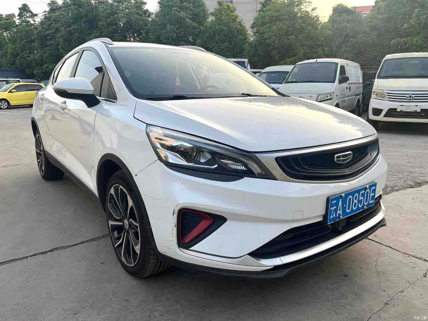 Geely Emgrand, 2021 3