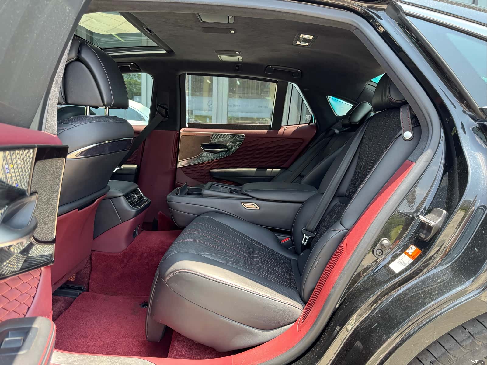 Lexus LS, 2019 9