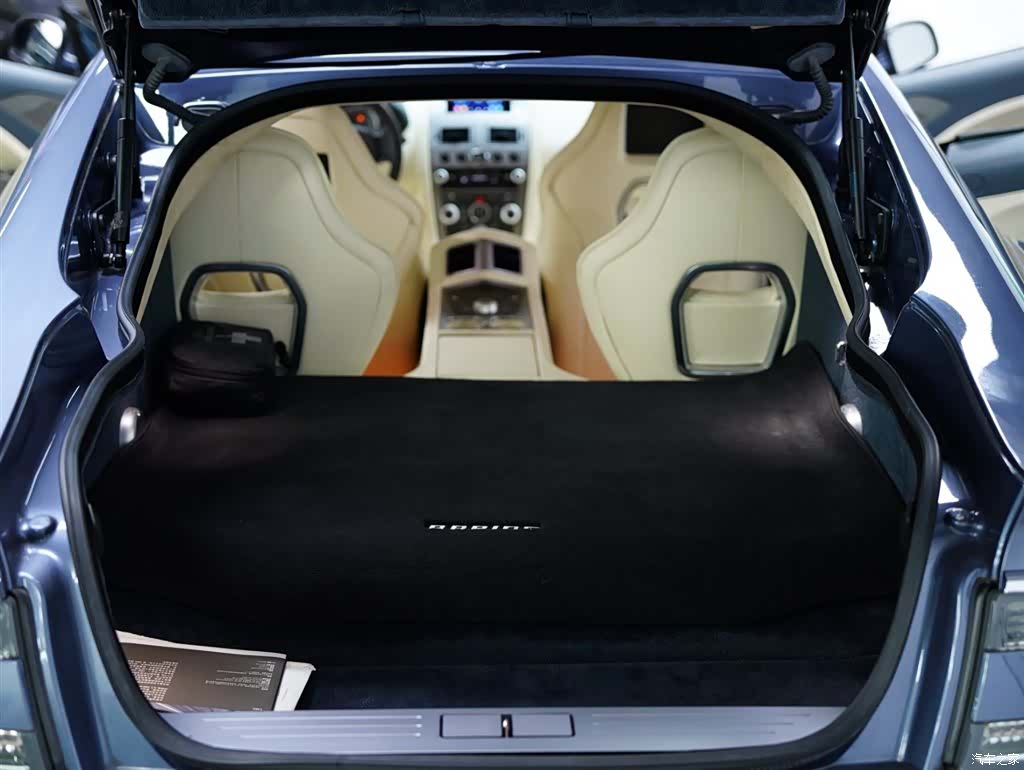 Aston Martin Rapide, 2011 43
