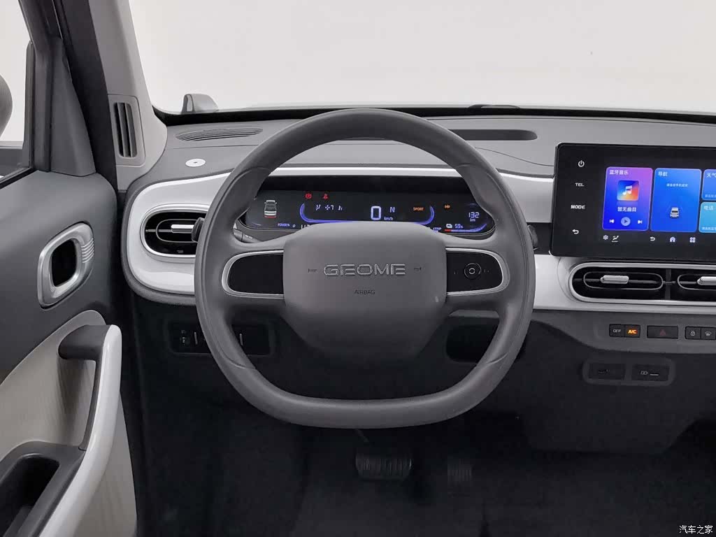 Geely Panda, 2025 11