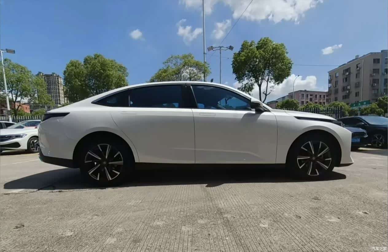 Changan NE, 2023 3
