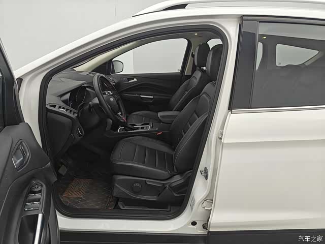 Ford Kuga, 2017 10