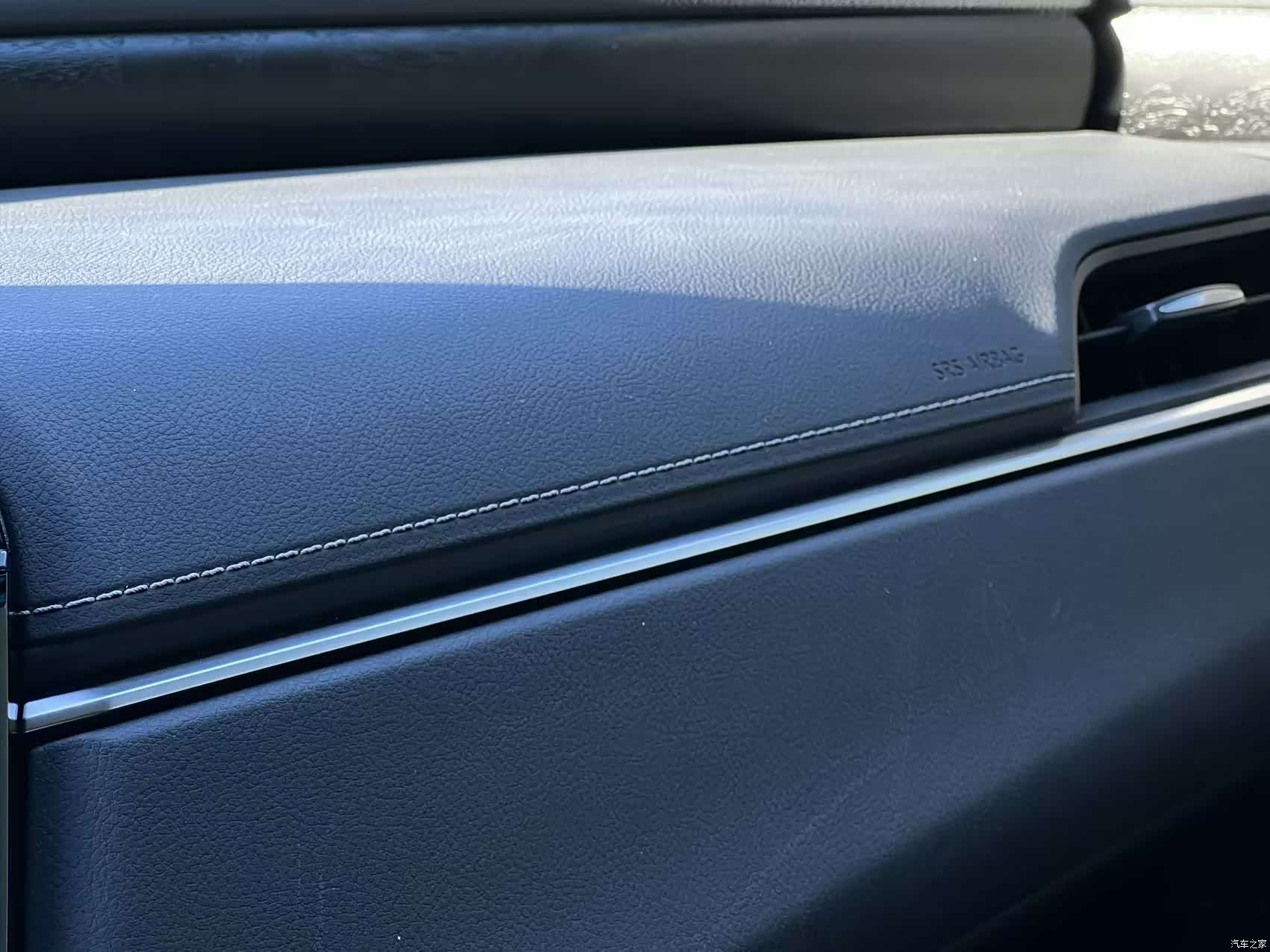 Lexus ES, 2023 12