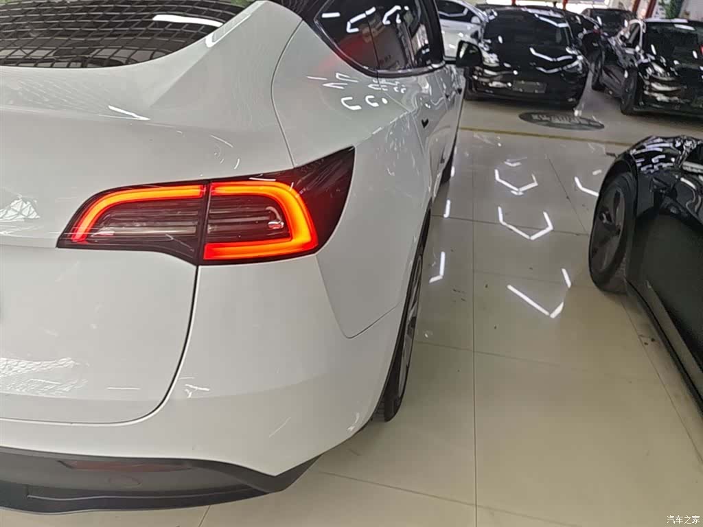 Tesla Model Y, 2022 8