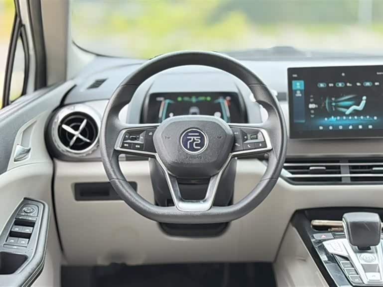BYD Yuan Pro BYD Yuan Pro