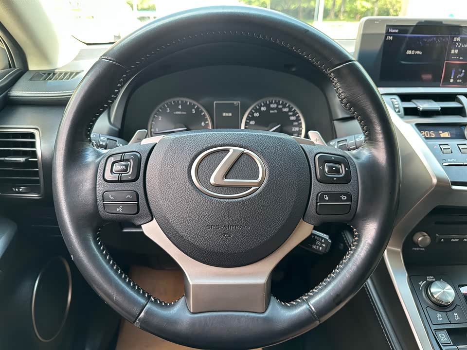 Lexus NX