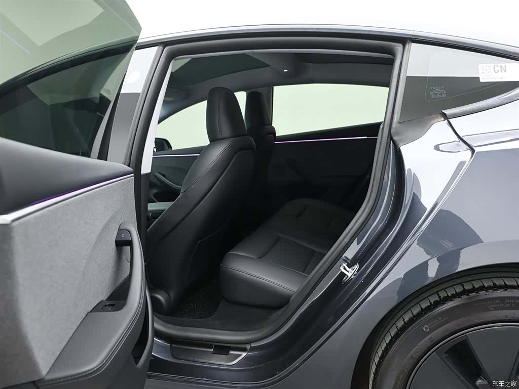 Tesla Model 3, 2024 12