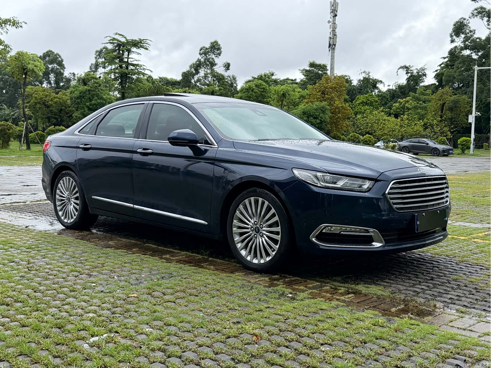 Ford Taurus, 2018 3