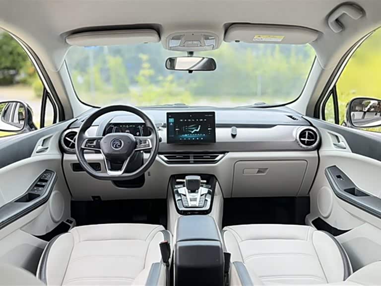 BYD Yuan Pro BYD Yuan Pro