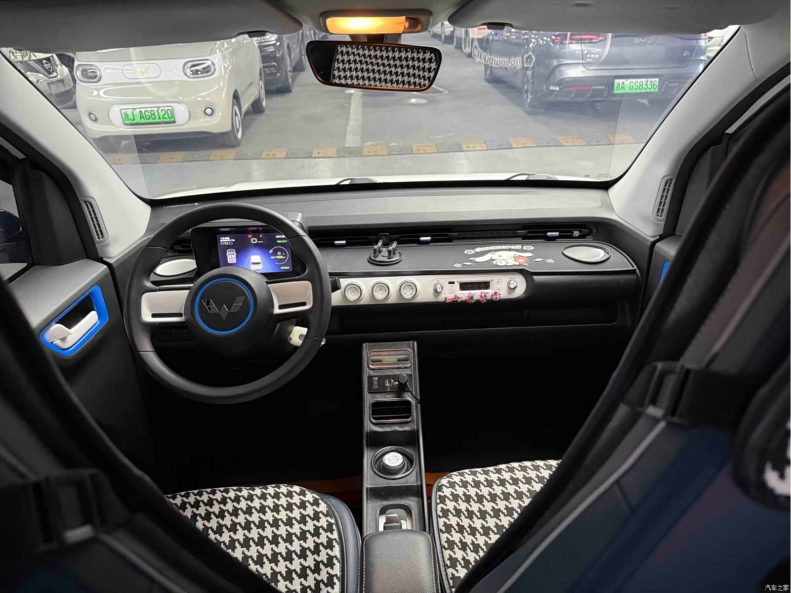 Wuling MINIEV, 2022 все фото