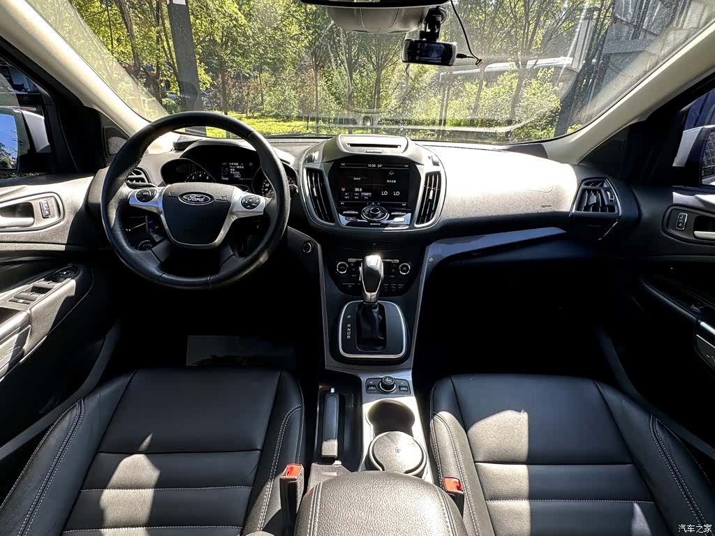 Ford Kuga, 2015 6