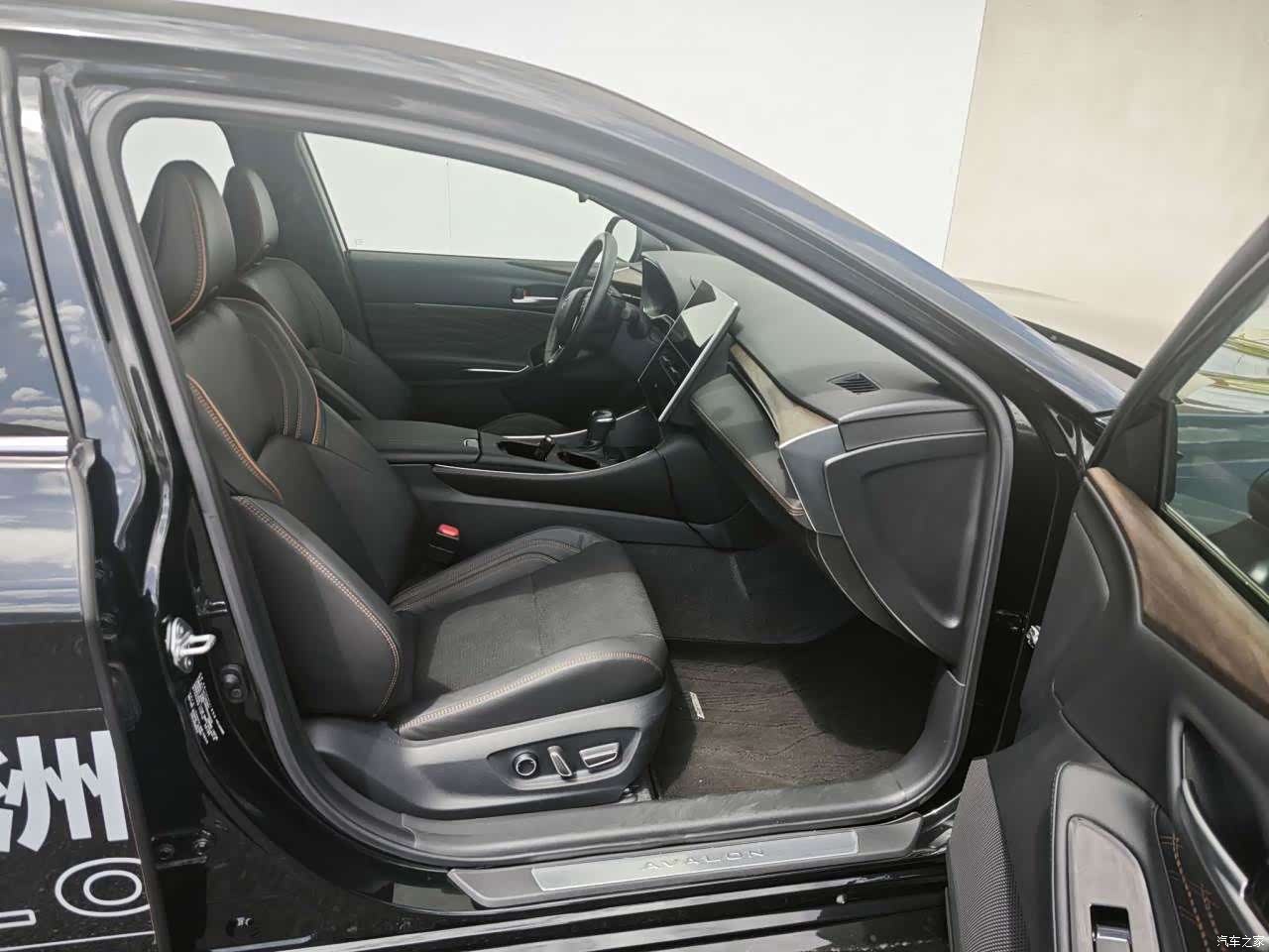 Toyota Avalon, 2024 все фото
